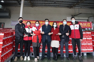 暖冬行動丨皇氏集團捐贈20萬元營養(yǎng)物資與百色人民共渡疫情關(guān)！