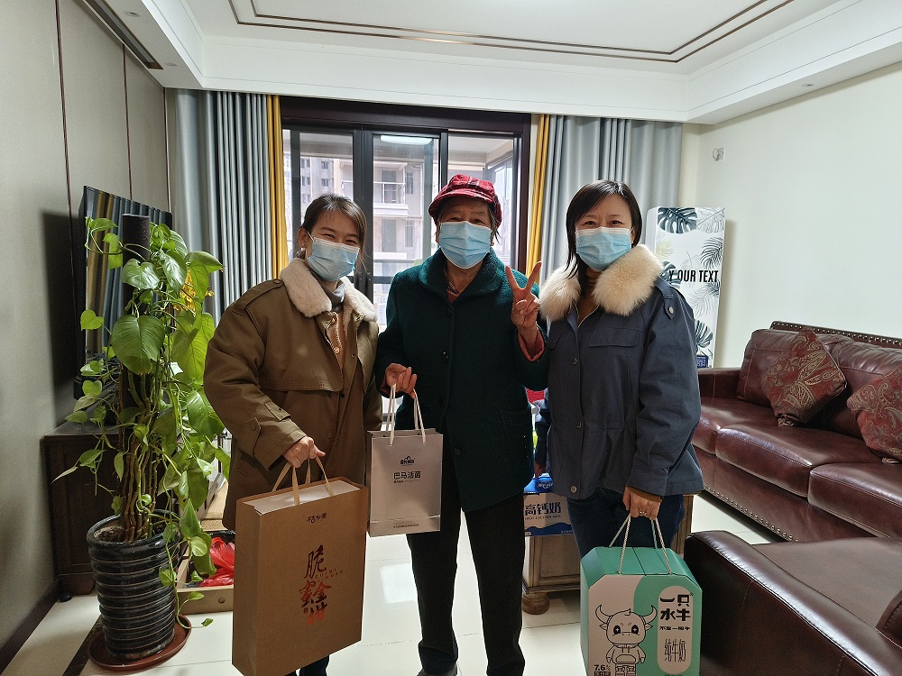 牽手春天，縱情向前丨皇氏乳業(yè)集團(tuán)開(kāi)展新春走訪慰問(wèn)外派員工家屬活動(dòng)